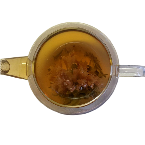 Green tea with pink flowers and lychee flavor
